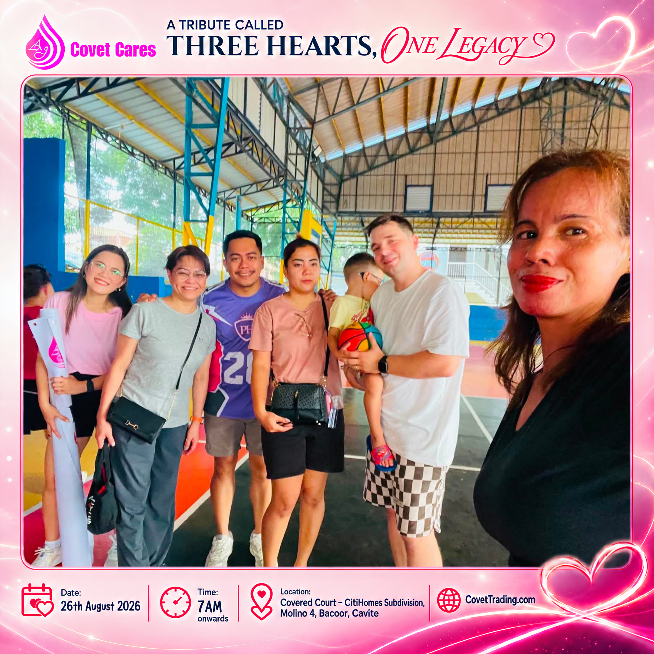 Event attendees share a closing group moment at the CitiHomes covered court.